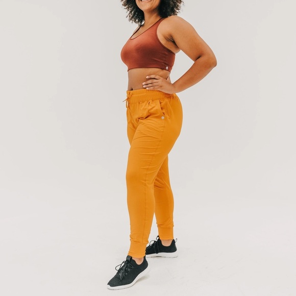 Senita Athletics Weekend Jogger - gold - Picture 2 of 10